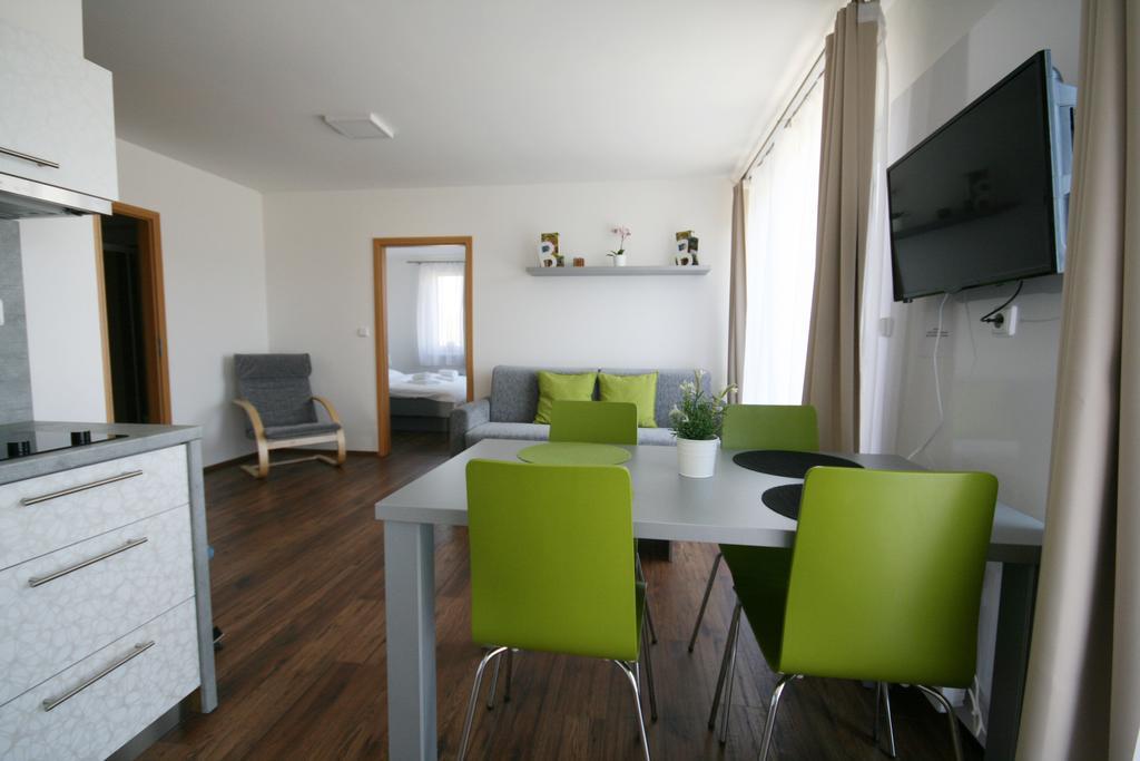 Apartmany Apollon Resort Lednice Extérieur photo